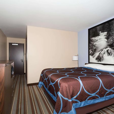 Отель Super 8 By Wyndham Longmont/Twin Peaks Экстерьер фото