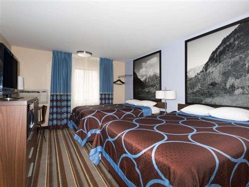 Отель Super 8 By Wyndham Longmont/Twin Peaks Экстерьер фото