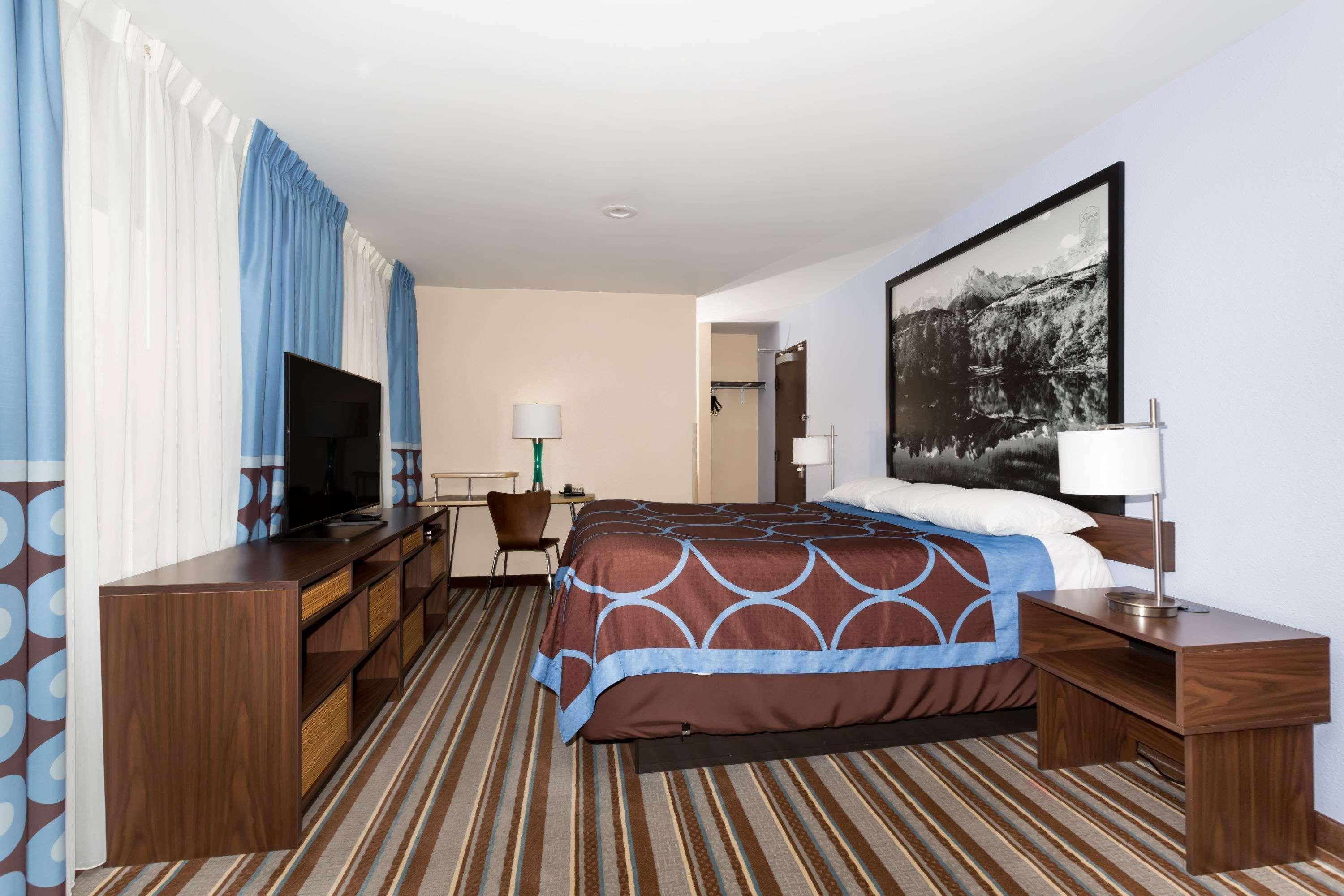 Отель Super 8 By Wyndham Longmont/Twin Peaks Экстерьер фото