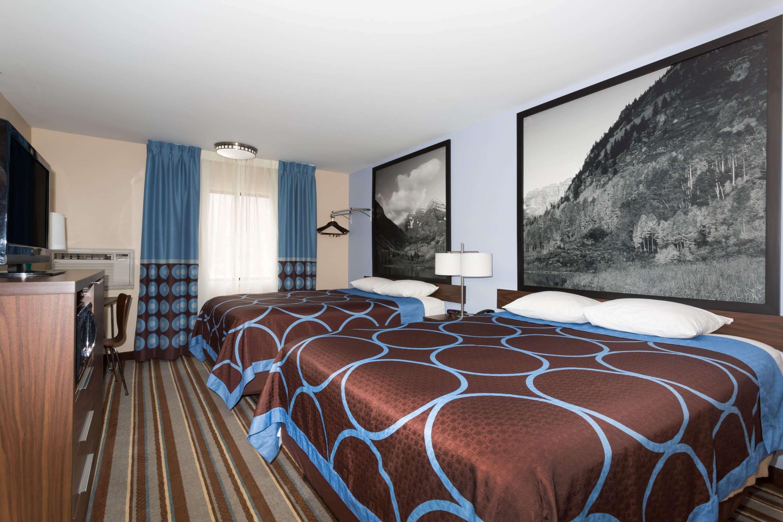 Отель Super 8 By Wyndham Longmont/Twin Peaks Экстерьер фото