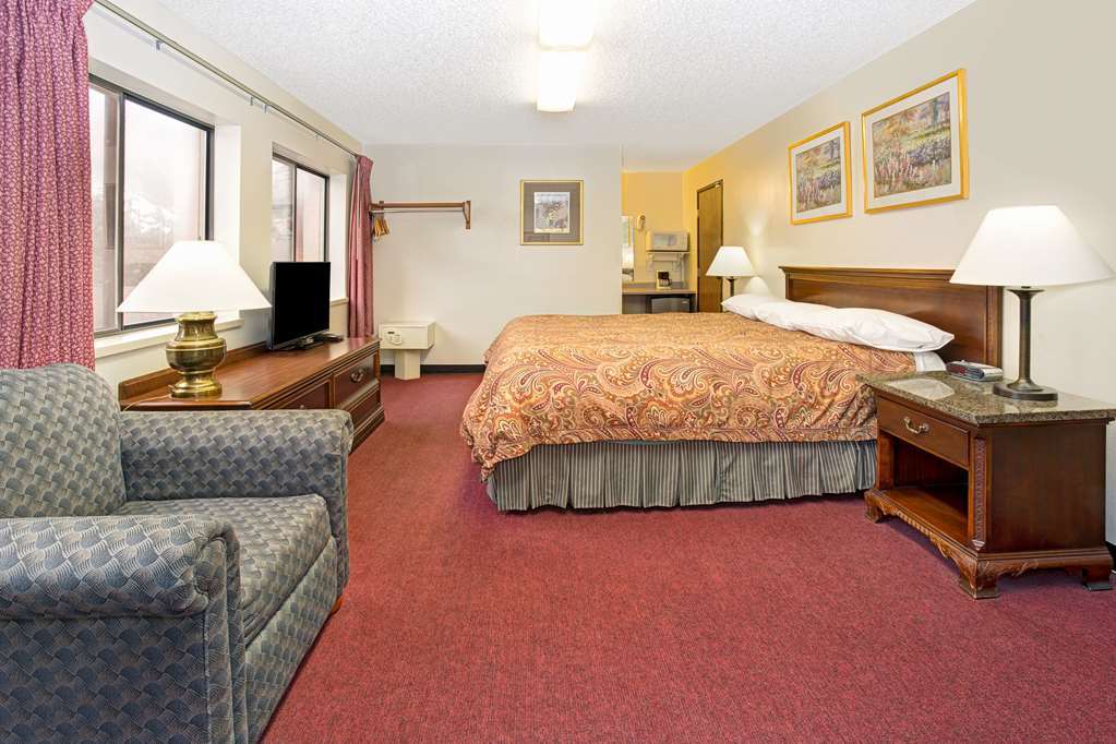 Отель Super 8 By Wyndham Longmont/Twin Peaks Номер фото